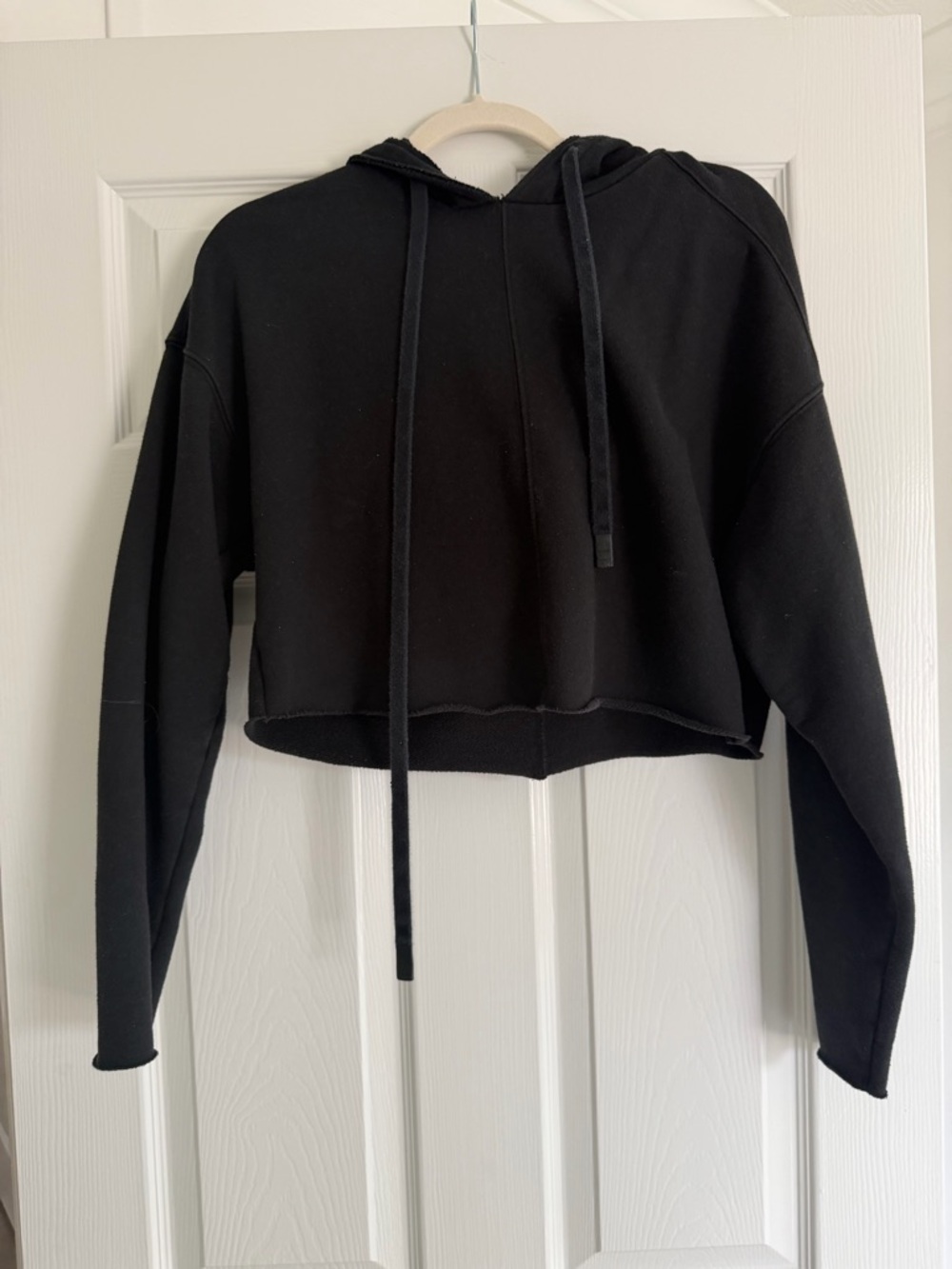 ALO Yoga Black Cropped Hoodie